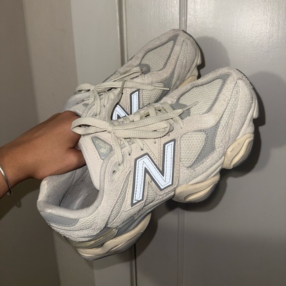 New Balance 9060 - Picture 6 of 7